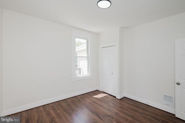 2906 OAK HILL AVE, Baltimore, MD 21207