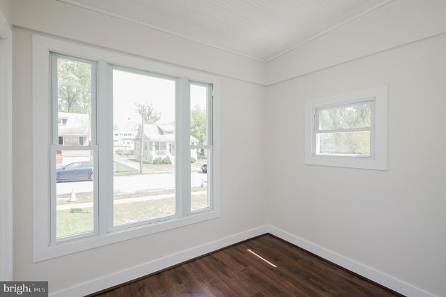 2906 OAK HILL AVE, Baltimore, MD 21207