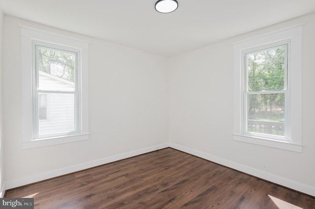 2906 OAK HILL AVE, Baltimore, MD 21207