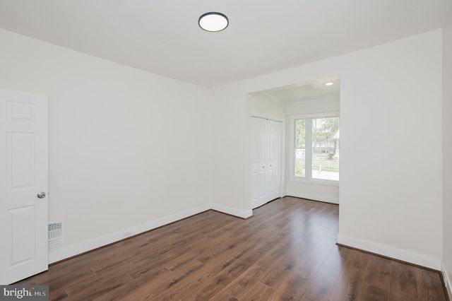 2906 OAK HILL AVE, Baltimore, MD 21207