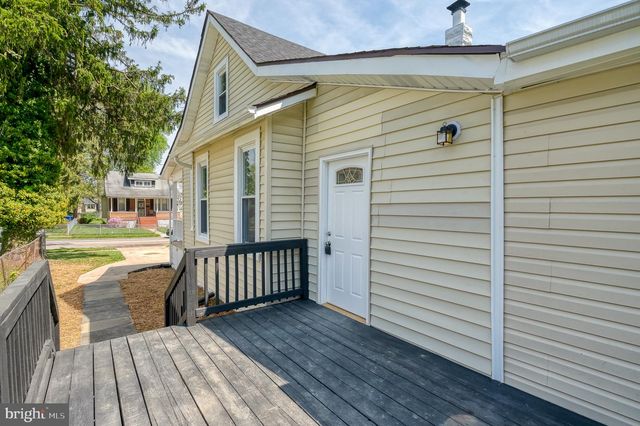 2906 OAK HILL AVE, Baltimore, MD 21207