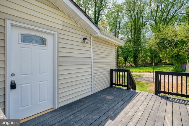 2906 OAK HILL AVE, Baltimore, MD 21207