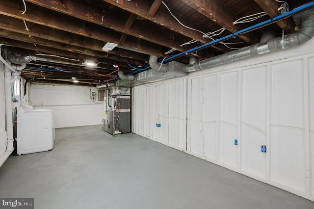 2906 OAK HILL AVE, Baltimore, MD 21207