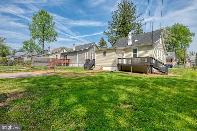 2906 OAK HILL AVE, Baltimore, MD 21207