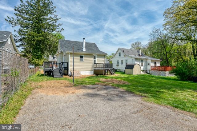 2906 OAK HILL AVE, Baltimore, MD 21207