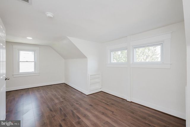 2906 OAK HILL AVE, Baltimore, MD 21207