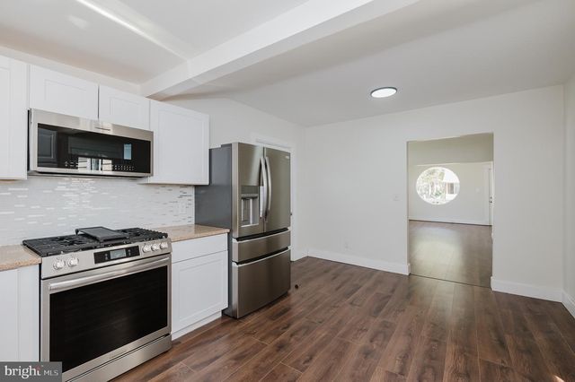 2906 OAK HILL AVE, Baltimore, MD 21207