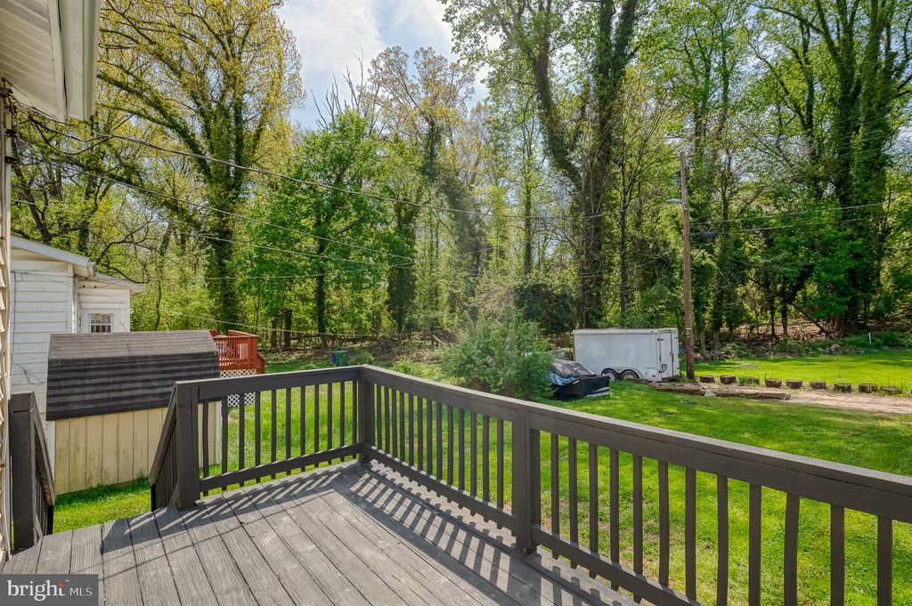 Image 20 of property listing at 2906 OAK HILL AVE, Baltimore, MD 21207