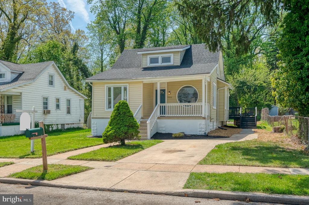 Image 3 of property listing at 2906 OAK HILL AVE, Baltimore, MD 21207