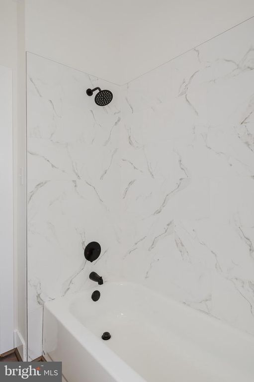 Image 33 of property listing at 2906 OAK HILL AVE, Baltimore, MD 21207