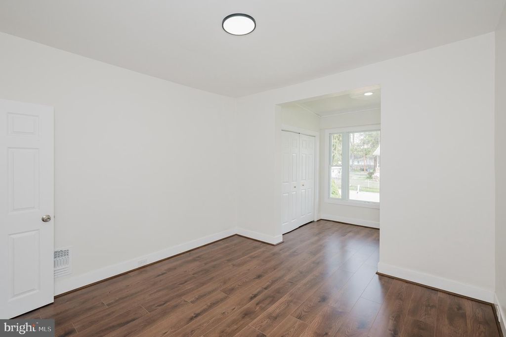 Image 44 of property listing at 2906 OAK HILL AVE, Baltimore, MD 21207