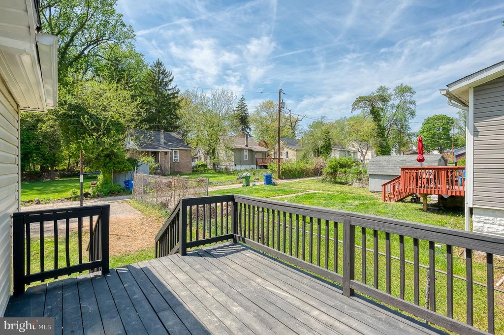 Image 55 of property listing at 2906 OAK HILL AVE, Baltimore, MD 21207