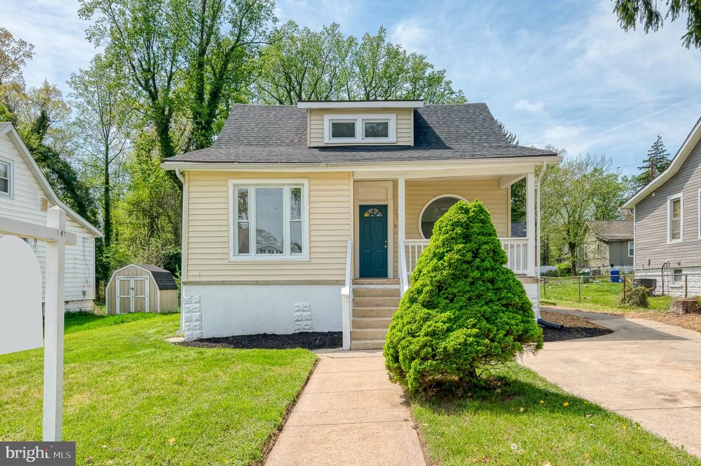 Image 59 of property listing at 2906 OAK HILL AVE, Baltimore, MD 21207