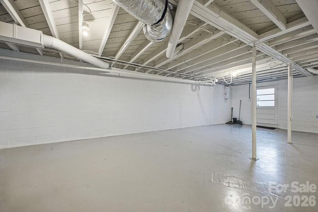 2841 20th Street NE, Hickory, NC 28601