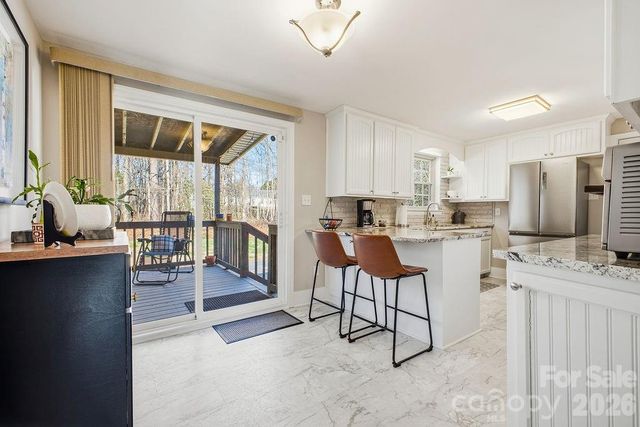 2841 20th Street NE, Hickory, NC 28601