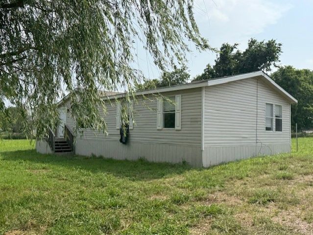 100 Lazy Meadow Court, Springtown, TX 76082