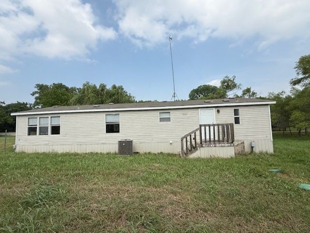 100 Lazy Meadow Court, Springtown, TX 76082