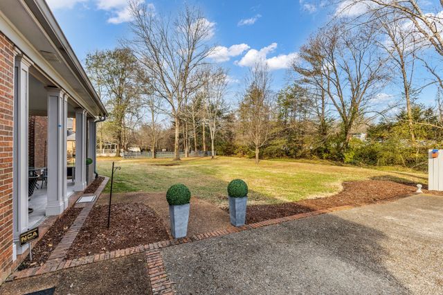 2418 McIntyre Ct, Franklin, TN 37069