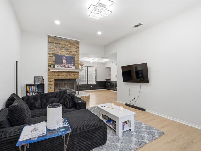 2044 Whippoorwill Lane, Carrollton, TX 75006