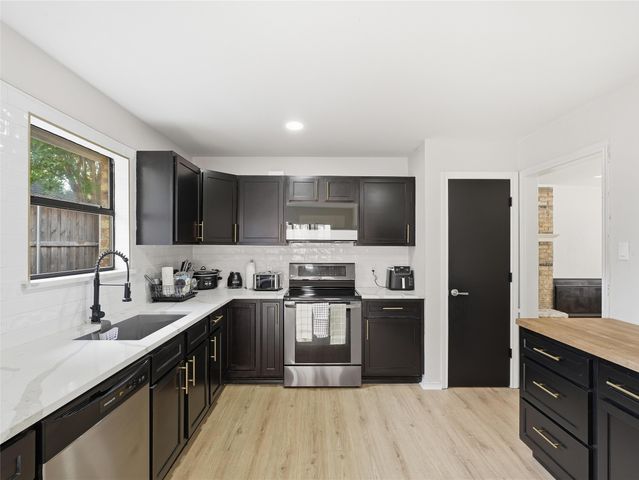2044 Whippoorwill Lane, Carrollton, TX 75006