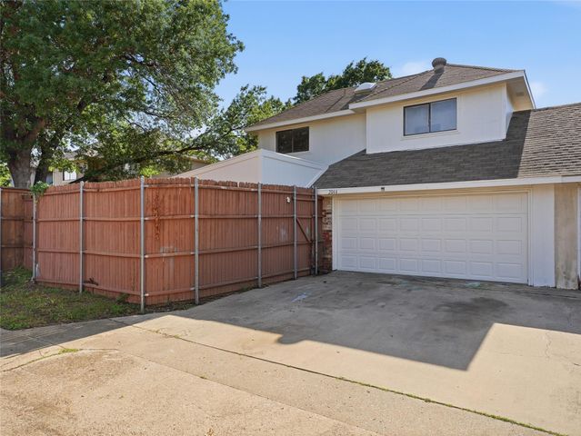 2044 Whippoorwill Lane, Carrollton, TX 75006