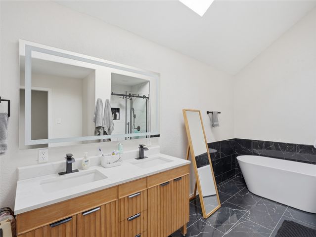2044 Whippoorwill Lane, Carrollton, TX 75006
