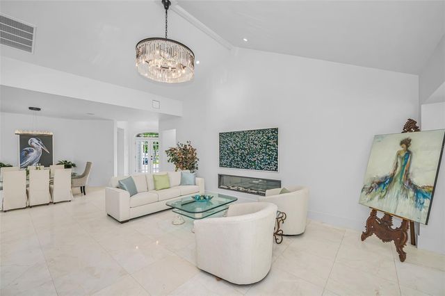 2521 LAKE ELLEN DRIVE, Tampa, FL 33618