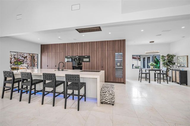 2521 LAKE ELLEN DRIVE, Tampa, FL 33618