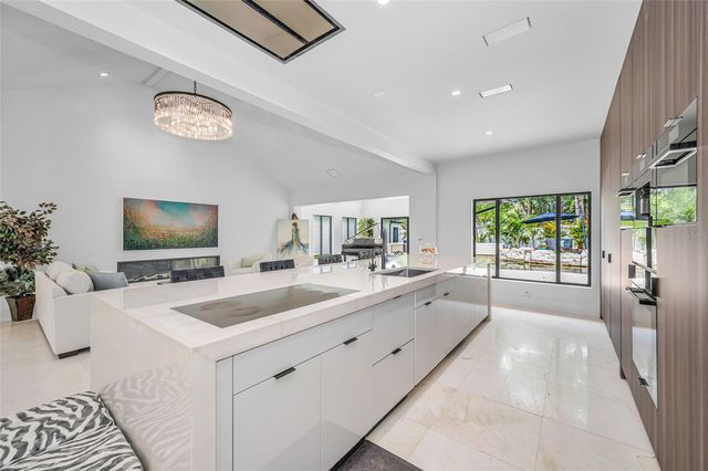 2521 LAKE ELLEN DRIVE, Tampa, FL 33618