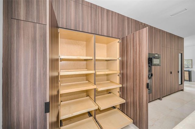 2521 LAKE ELLEN DRIVE, Tampa, FL 33618