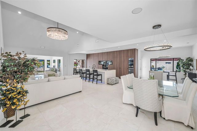 2521 LAKE ELLEN DRIVE, Tampa, FL 33618