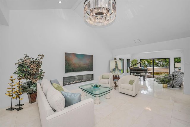 2521 LAKE ELLEN DRIVE, Tampa, FL 33618