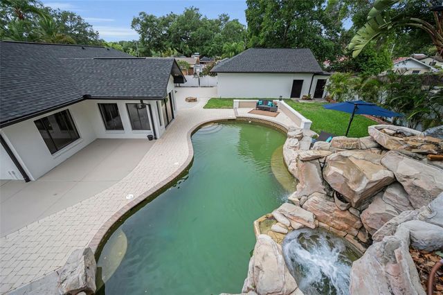 2521 LAKE ELLEN DRIVE, Tampa, FL 33618