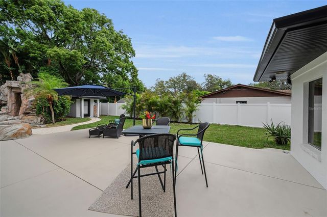 2521 LAKE ELLEN DRIVE, Tampa, FL 33618