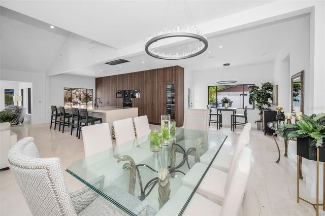 2521 LAKE ELLEN DRIVE, Tampa, FL 33618