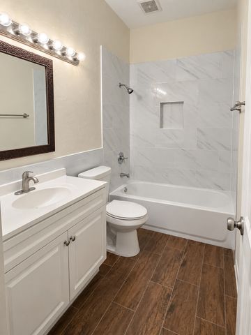 9600 Royal Lane 302, Dallas, TX 75243