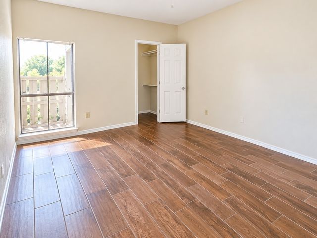 9600 Royal Lane 302, Dallas, TX 75243