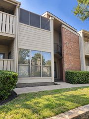 9600 Royal Lane 302, Dallas, TX 75243