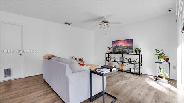 3256 NW 123rd Ter, Sunrise, FL 33323