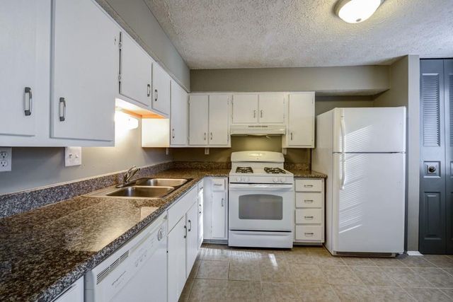 2887 Royal Path Court, Decatur, GA 30030