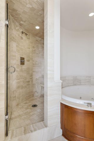 2950 Dean Parkway 1903-4, Minneapolis, MN 55416