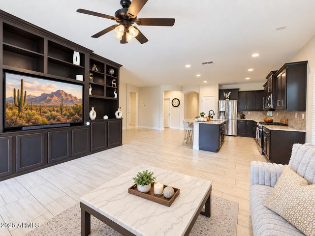 3755 E Zachary Drive, Phoenix, AZ 85050