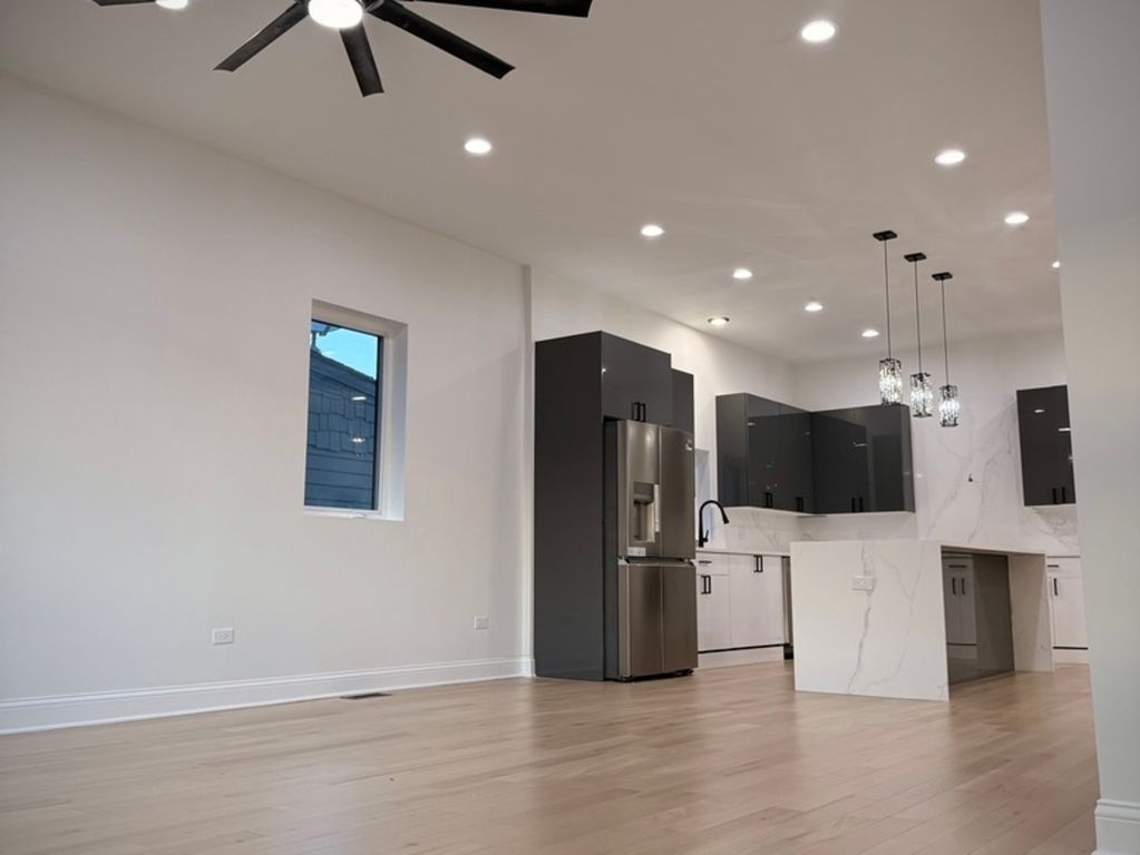10835 S Parnell Avenue, Chicago, IL 60628 — photo 3