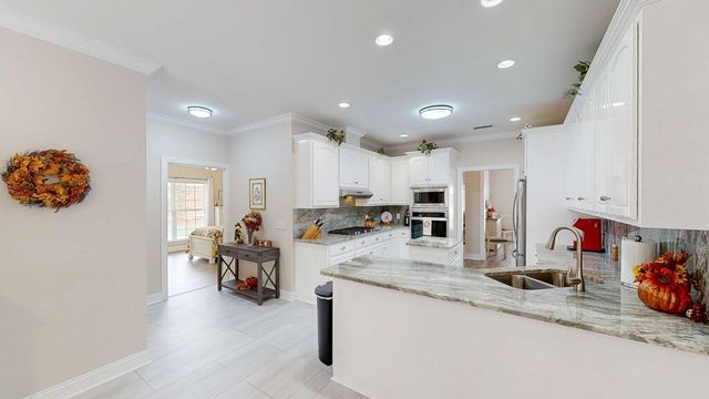 117 Sawgrass Drive, Dothan, AL 36303