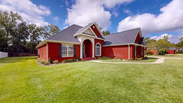 117 Sawgrass Drive, Dothan, AL 36303