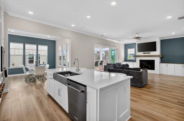 722 Blueway Avenue, Summerville, SC 29486