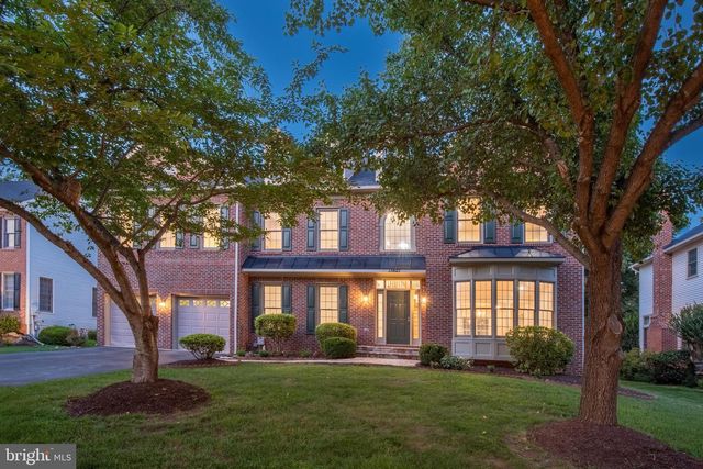 13621 PINE VIEW LN, Rockville, MD 20850