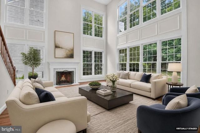13621 PINE VIEW LN, Rockville, MD 20850