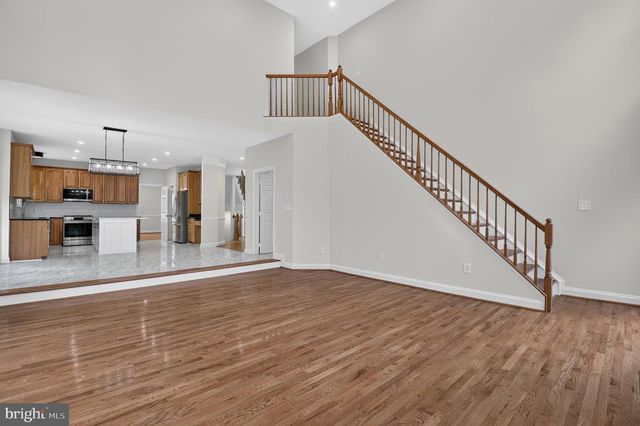 13621 PINE VIEW LN, Rockville, MD 20850