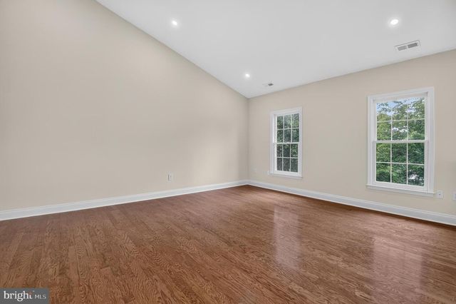 13621 PINE VIEW LN, Rockville, MD 20850